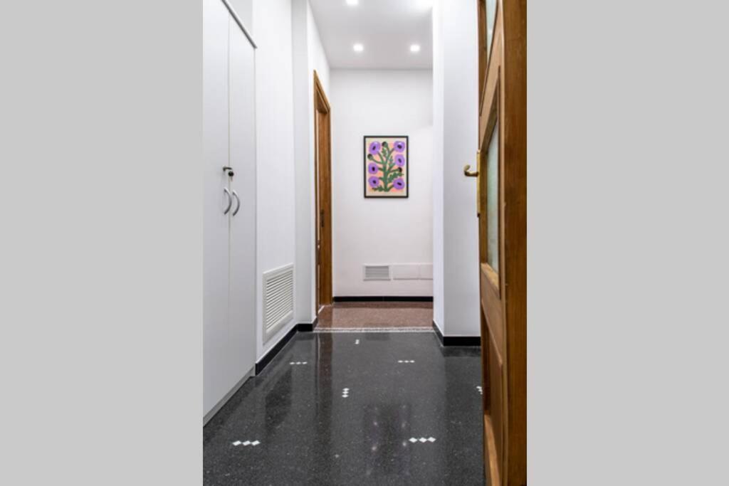 Largodoria - Viaarchivolto, Box Auto Privato Incluso Apartment Albenga Exterior photo