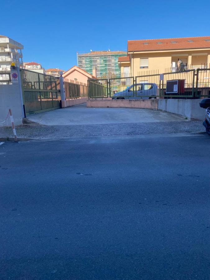 Largodoria - Viaarchivolto, Box Auto Privato Incluso Apartment Albenga Exterior photo